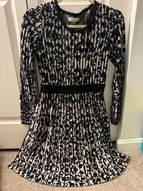 NWOT Calvin Klein Black and White Long Sleeve Pleated Knit Dress